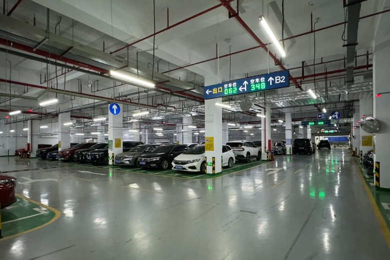 停車(chē)場(chǎng)